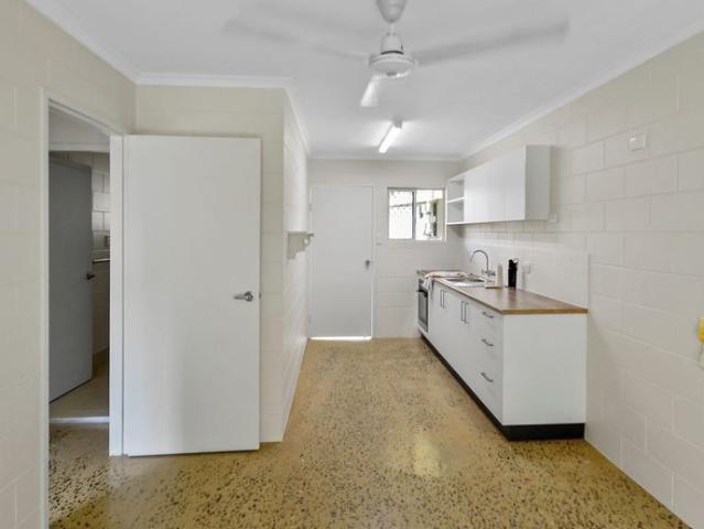 Apartment for rent in Holloways Beach, Cairns