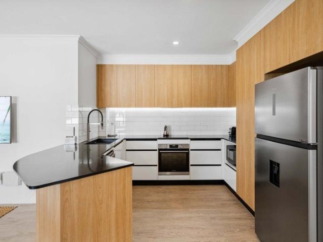 Apartment for sale in Cairns North, Cairns