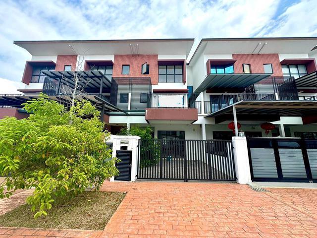 Terraced House for sale in Tanjong Sepat, Selangor