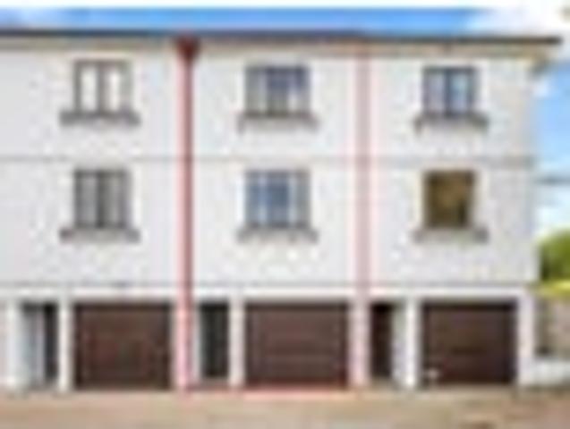 Apartment for sale in Balmoral, Oroua County