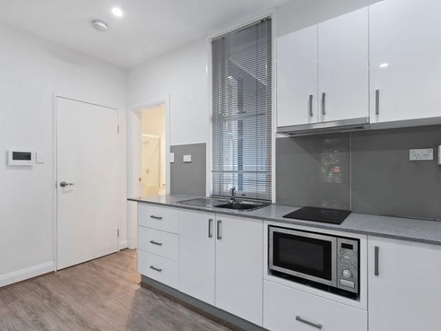 Apartment for rent in Lower North Shore, Sydney