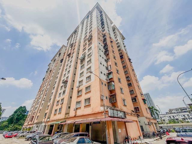 Apartment for sale in Petaling, Damansara Damai
