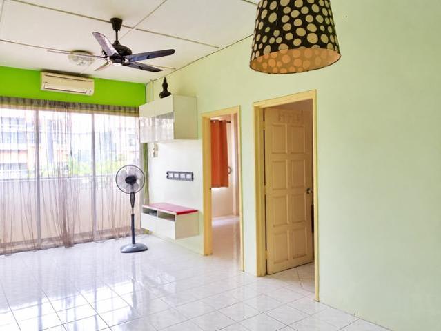 Apartment for sale in Seri Kembangan, Majlis Bandaraya Subang Jaya