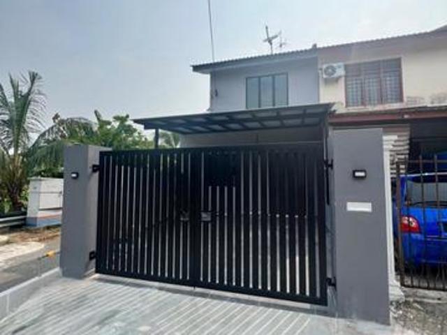 Terraced House for sale in Ulu Tiram, Johor