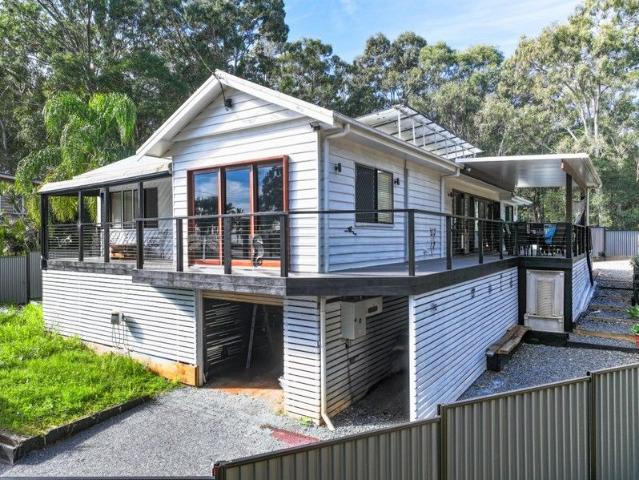 House for sale in Russell Island
