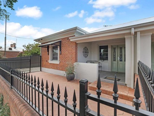 House for sale in Bathurst, New South Wales
