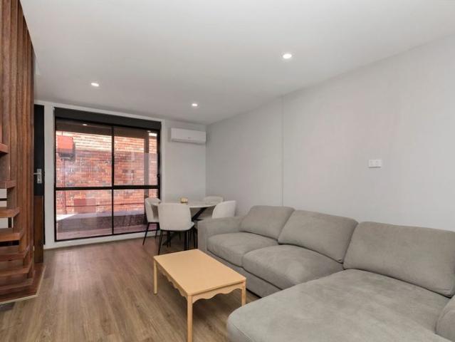 Townhouse for rent in Albion, Melbourne