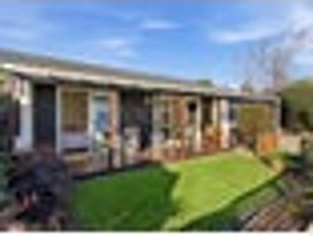 House for sale in Chaslands, Canterbury
