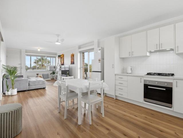 Apartment for sale in Hamilton Hill, Western Australia
