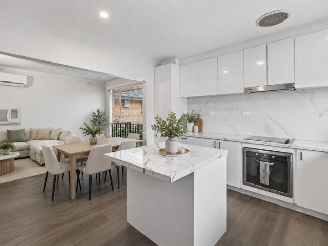 Apartment for sale in Niddrie, Melbourne
