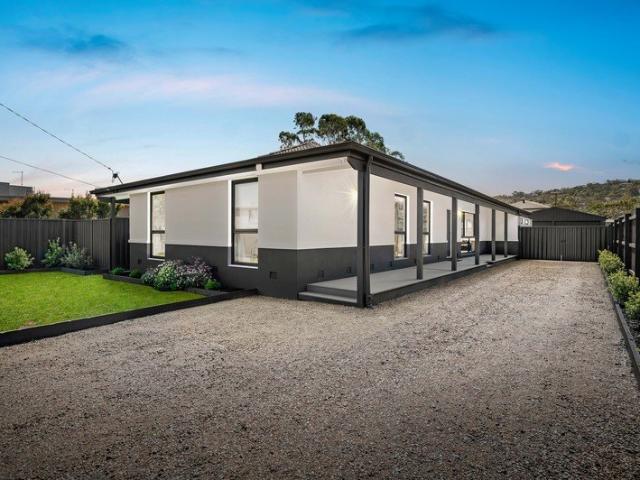 House for sale in Safety Beach, Melbourne