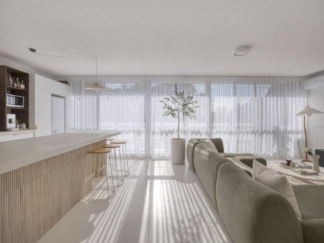 Apartment for rent in Broadbeach Waters, Gold Coast City
