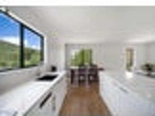 House for sale in Awhitu