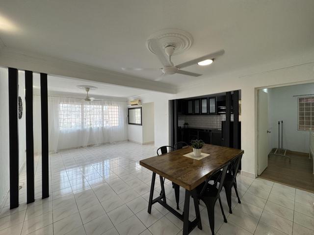 Apartment for sale in Petaling, Damansara Damai