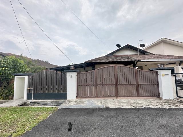 Residential House for sale in Nilai, Negeri Sembilan