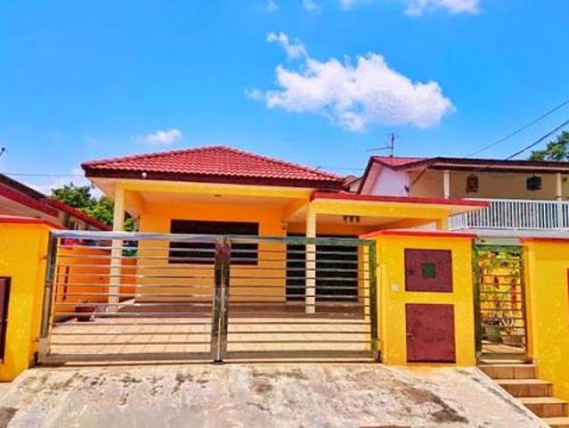 Bungalow for sale in Kajang, Langat