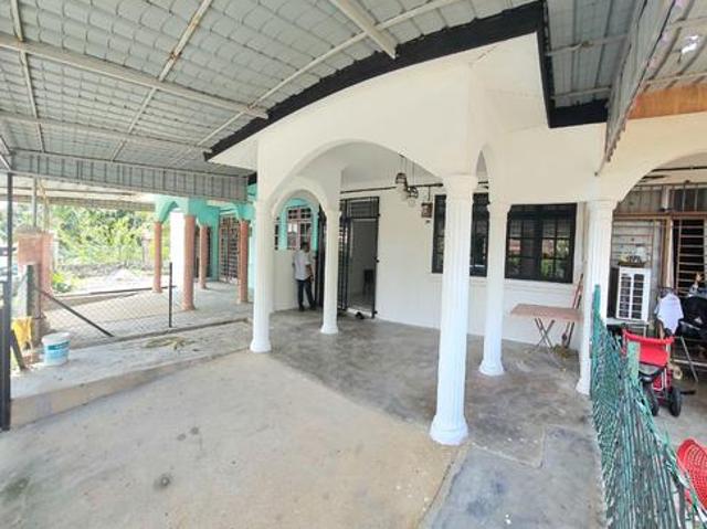 Terraced House for sale in Malaka