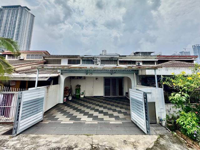 Terraced House for sale in Country Heights Damansara, Kuala Lumpur