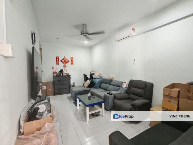 House for sale in Malaka