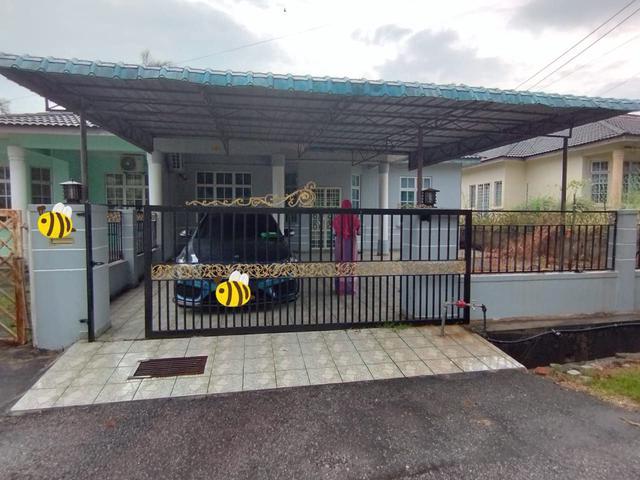 Residential House for sale in Sendayan Village, Negeri Sembilan