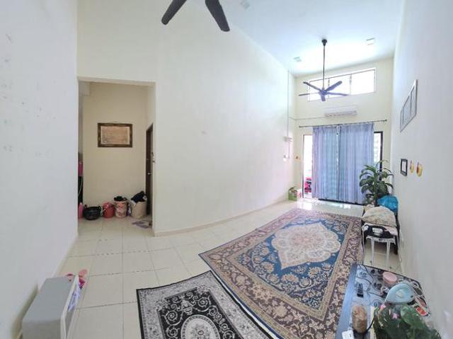 Terraced House for sale in Malaka