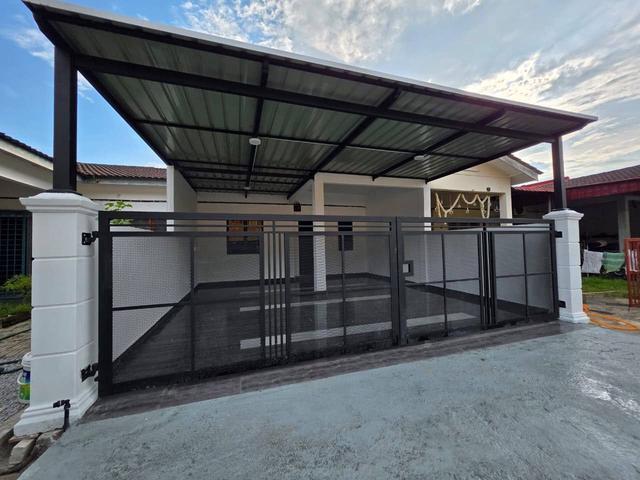 Terraced House for sale in Malaka