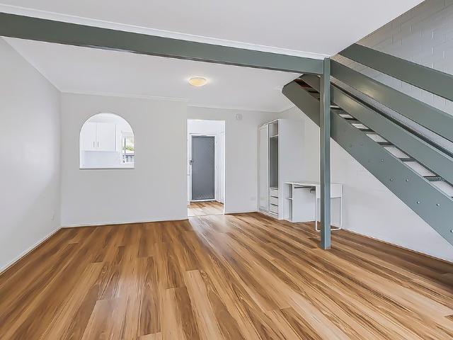 Townhouse for rent in Toombul, Queensland