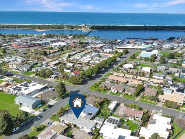 Apartment for sale in Lakes Entrance, Victoria