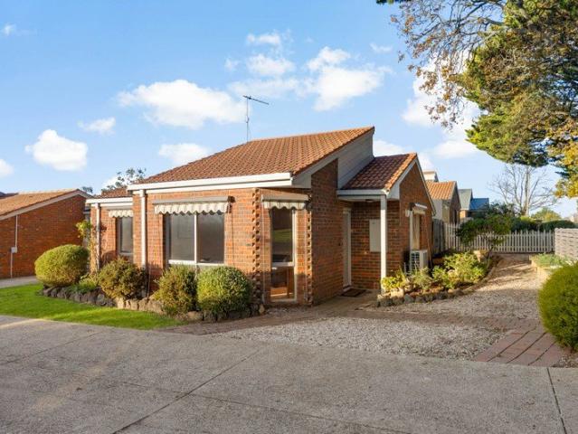 Apartment for sale in Gisborne, Victoria