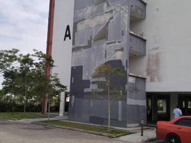Flat for sale in Ulu Tiram, Johor