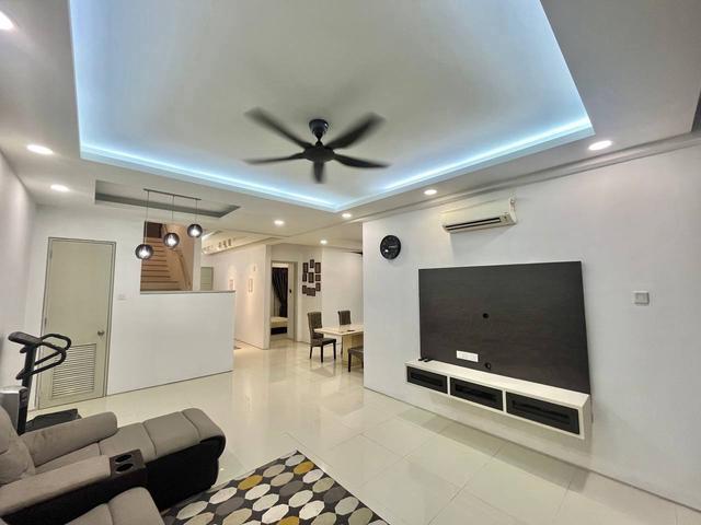 Townhouse for sale in Petaling, Damansara Damai