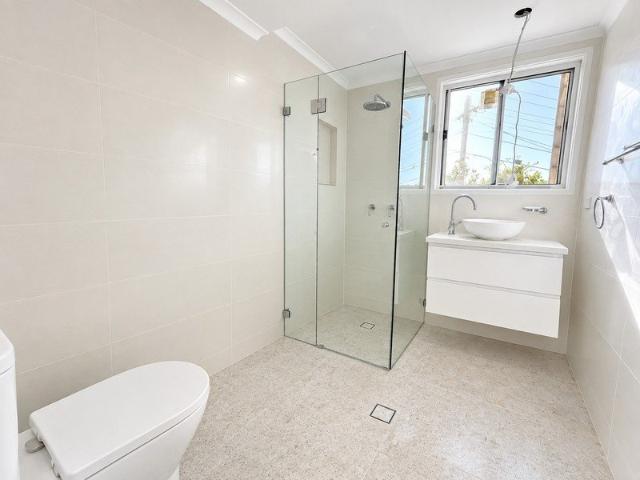 Granny Flat for rent in North Ipswich, Greater Brisbane
