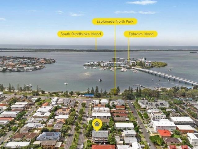 Apartment for sale in Paradise Point, Gold Coast City