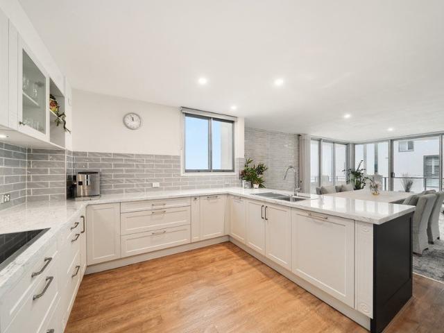Apartment for sale in Woody Point, Greater Brisbane