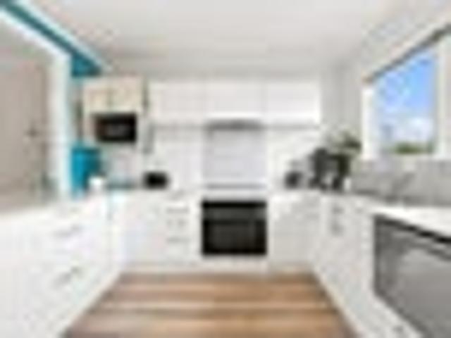 Apartment for sale in Panmure, Oroua County