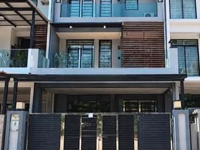 Terraced House for sale in Wellesley, Penang