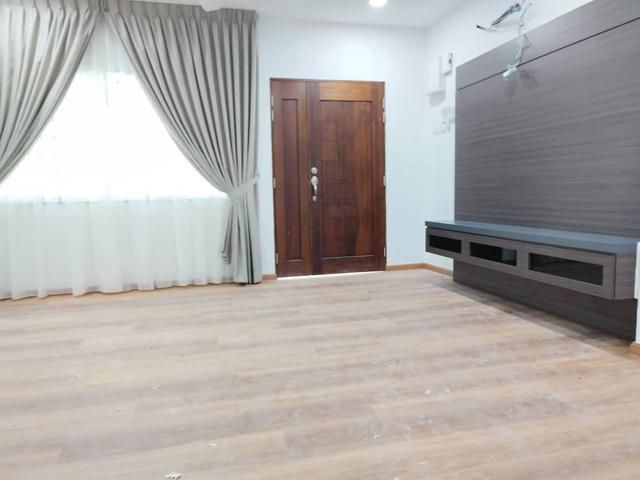 Terraced House for sale in Malaka