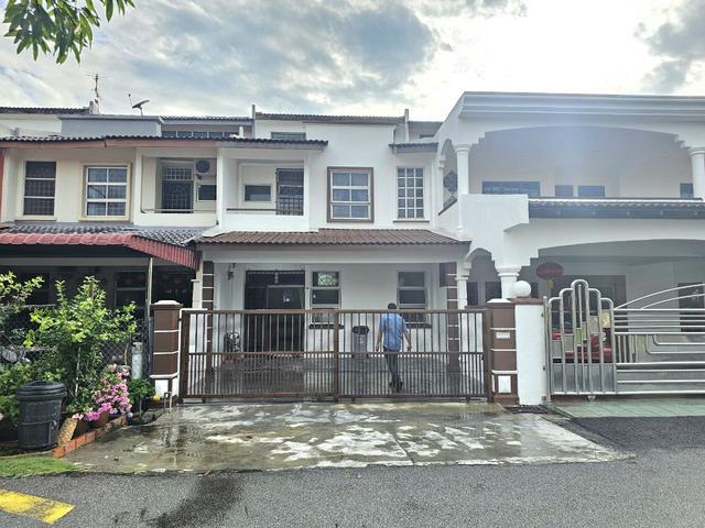 Terraced House for sale in Alai, Malaka