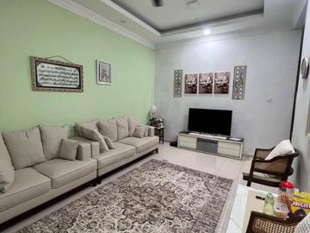 Terraced House for sale in Malaka