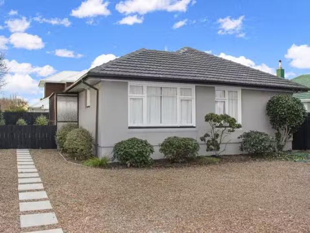House for rent in Chaslands, Canterbury