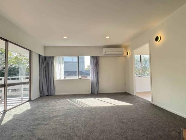 House for rent in Howick, Oroua County