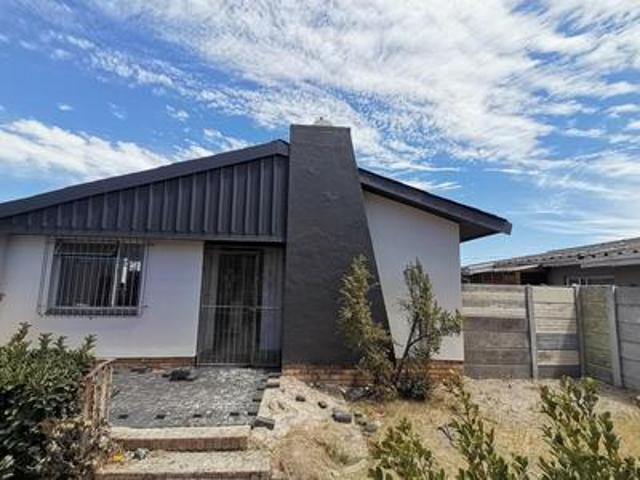 House for rent in Goodwood, Western Cape
