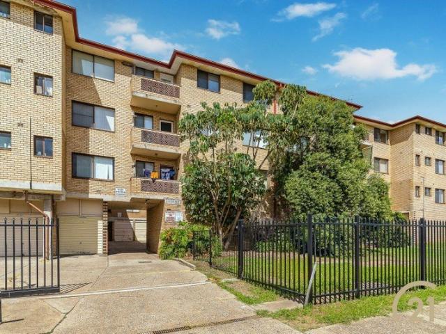 Apartment for rent in Sydney, Liverpool City Council