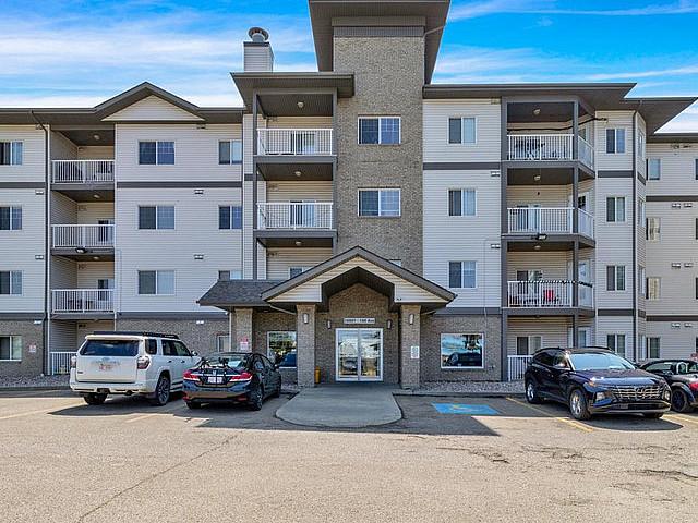 Condo for sale in Wedgewood, Alberta