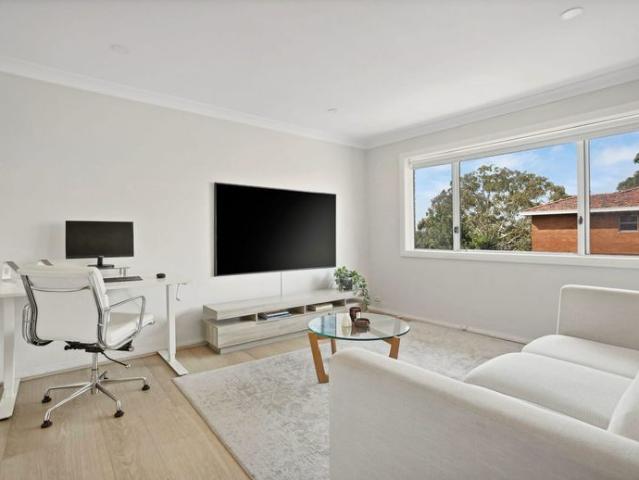 Apartment for rent in Lower North Shore, Sydney