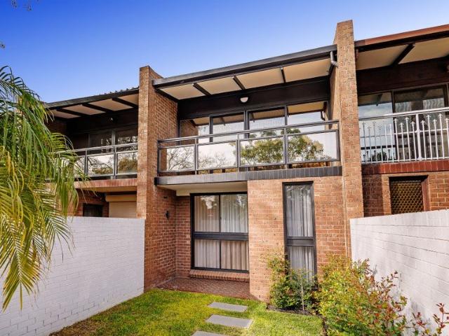 Townhouse for rent in Horseshoe Creek, South Australia