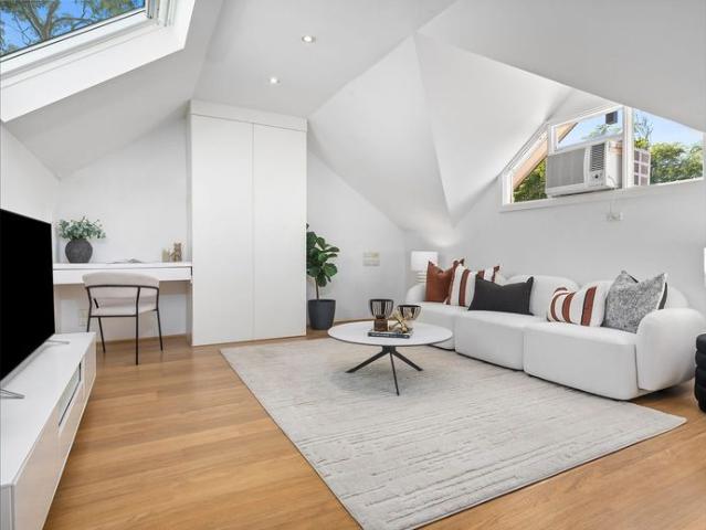 Townhouse for rent in Sydney, New South Wales