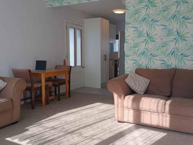 Townhouse for rent in Heathcote, Canterbury