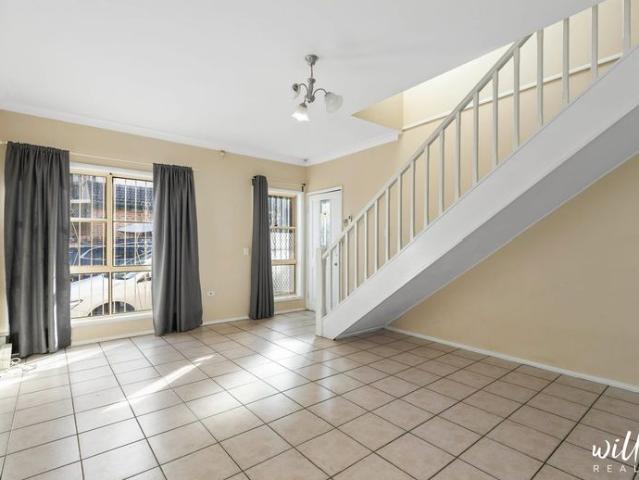 Townhouse for rent in Sydney, New South Wales
