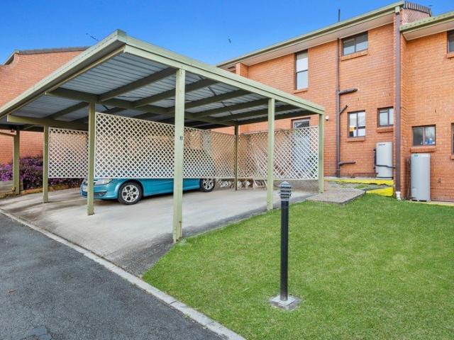 Townhouse for rent in Springwood, Greater Brisbane